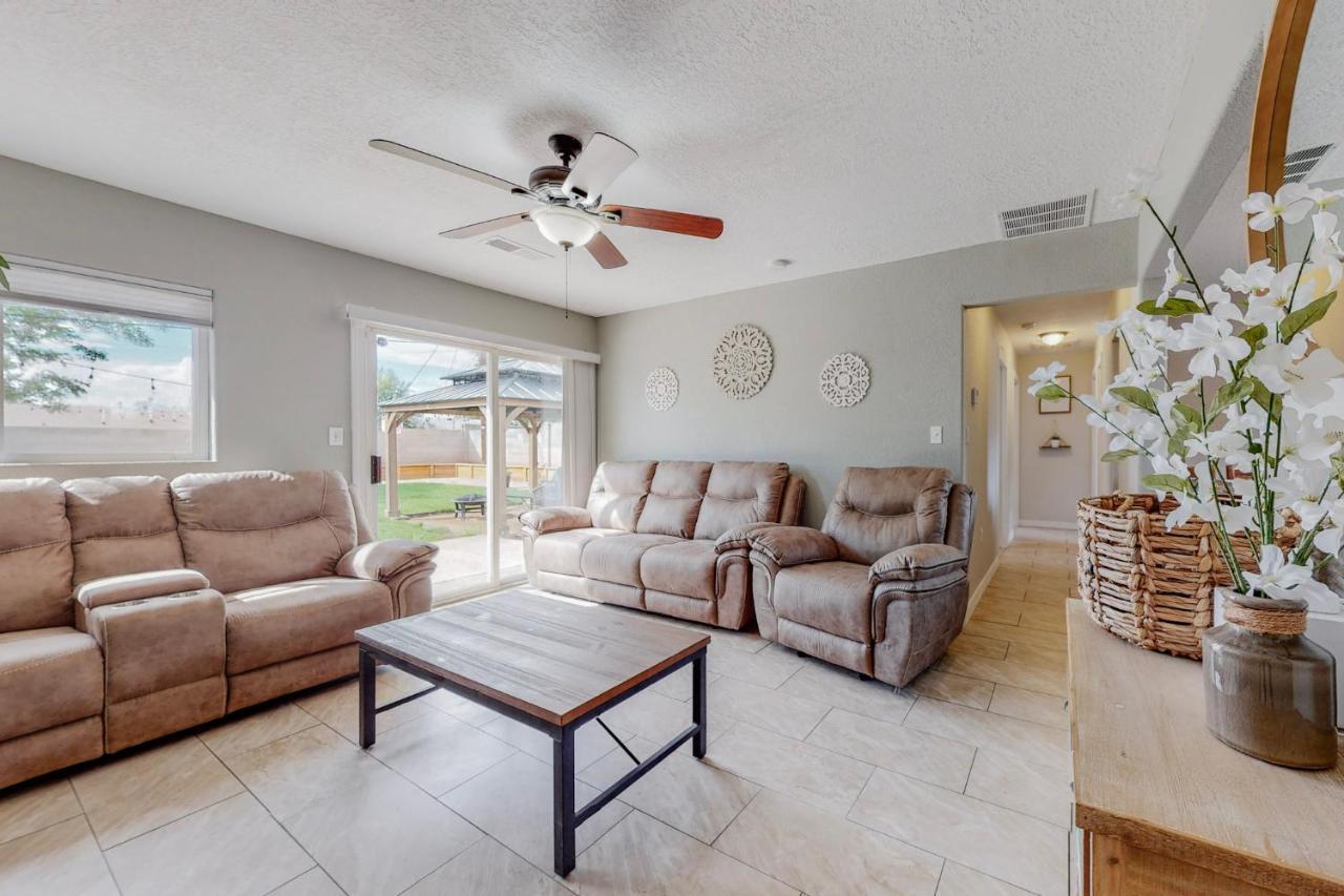 Comfortable 3-Bedroom Home With Spacious Backyard Albuquerque Exterior photo