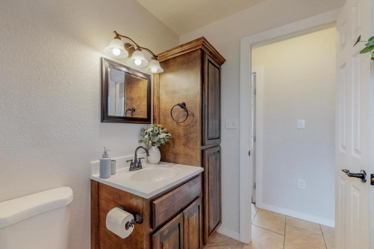 Comfortable 3-Bedroom Home With Spacious Backyard Albuquerque Exterior photo
